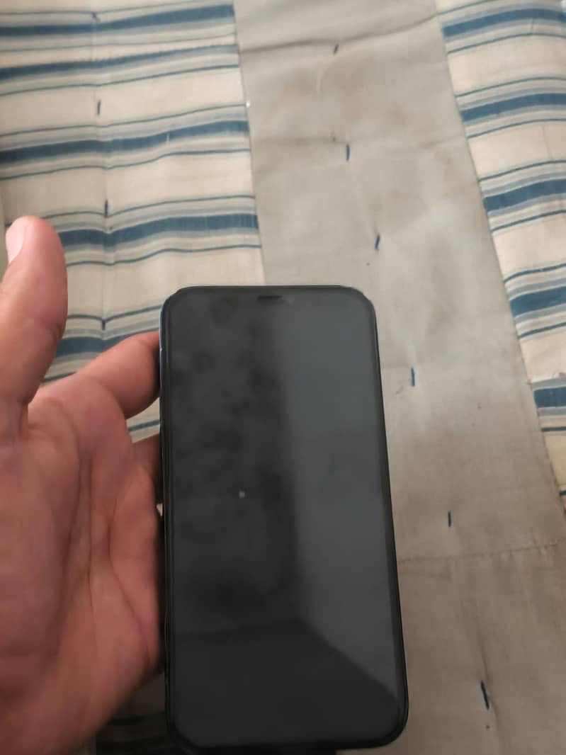 Apple iPhone 12 1