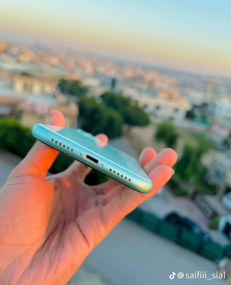 Apple iPhone 11 5