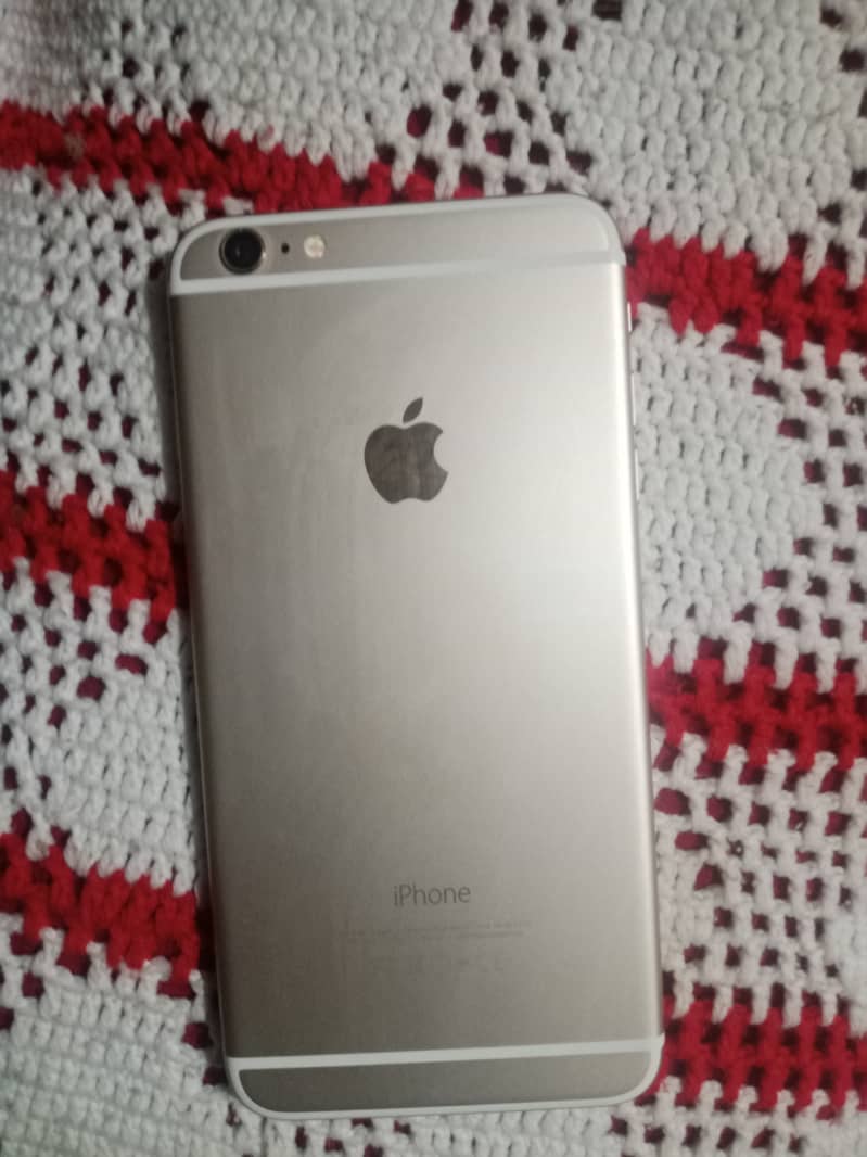 Apple iPhone 6 Plus 1