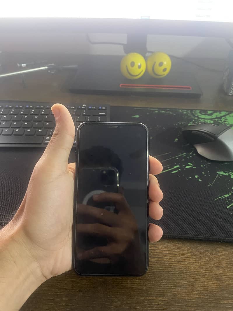 Apple iPhone X 0