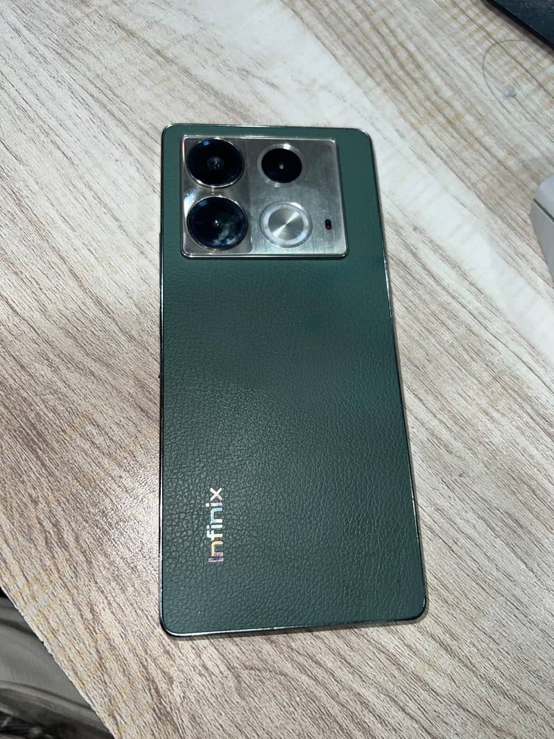 Infinix Note 40 0