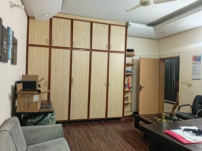 FOR OFFICE SEMI FURNISHED 3 BED 1 KANAL UPPER PORTION FOR RENT IN JOHAR TOWN