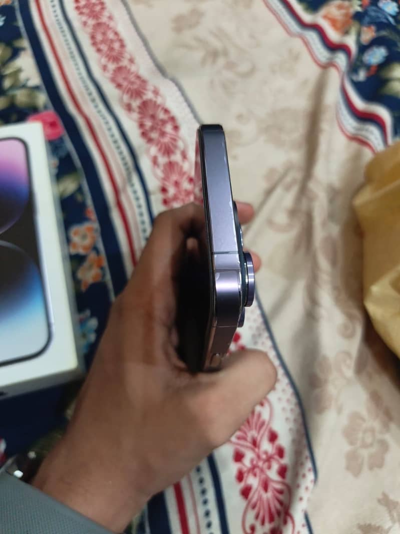 Apple iPhone 14 Pro 2