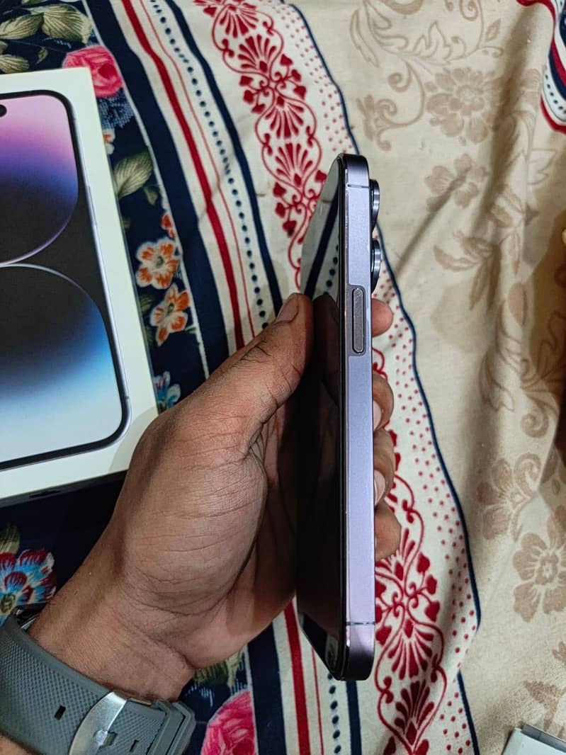 Apple iPhone 14 Pro 8