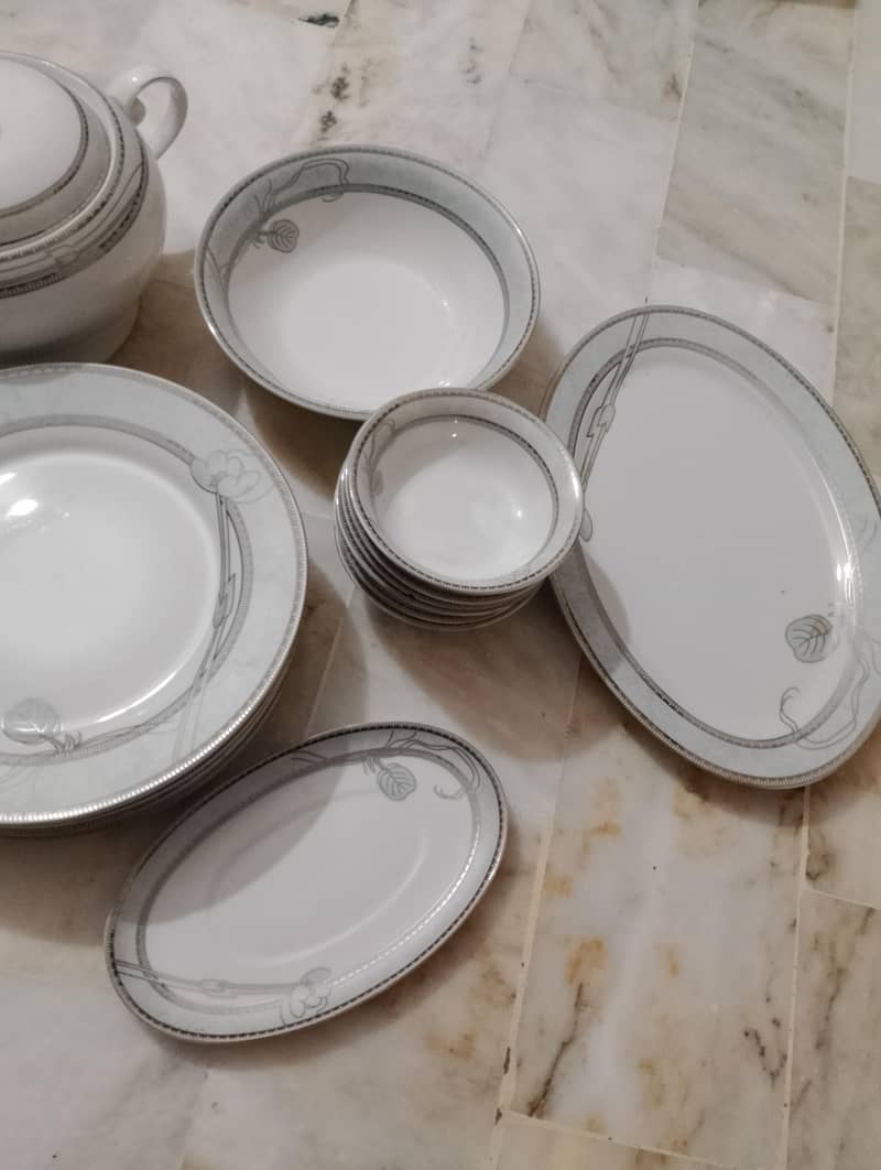 dinner set some piece 3