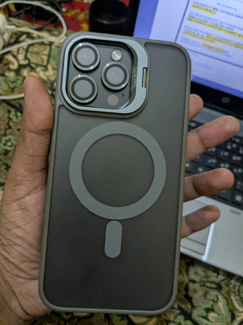 Apple iPhone 15 Pro Max 3