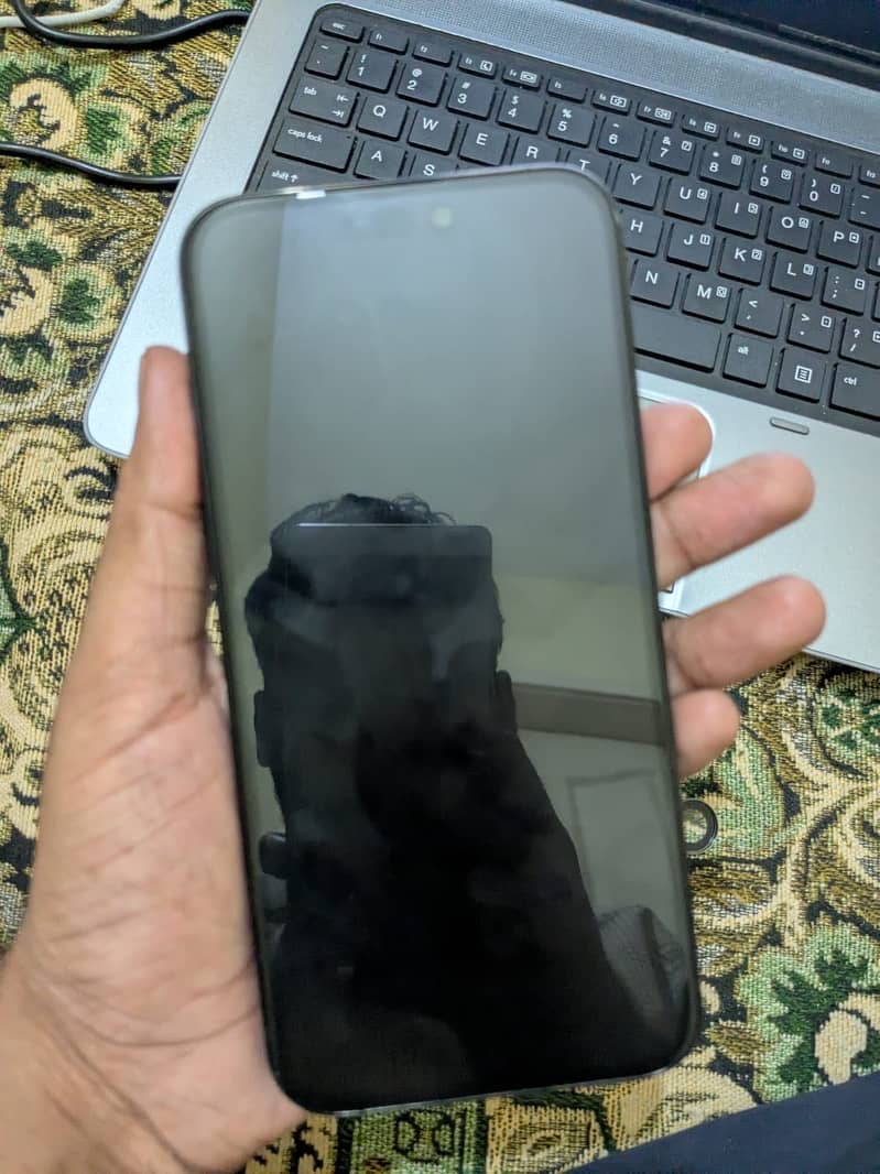 Apple iPhone 15 Pro Max 4