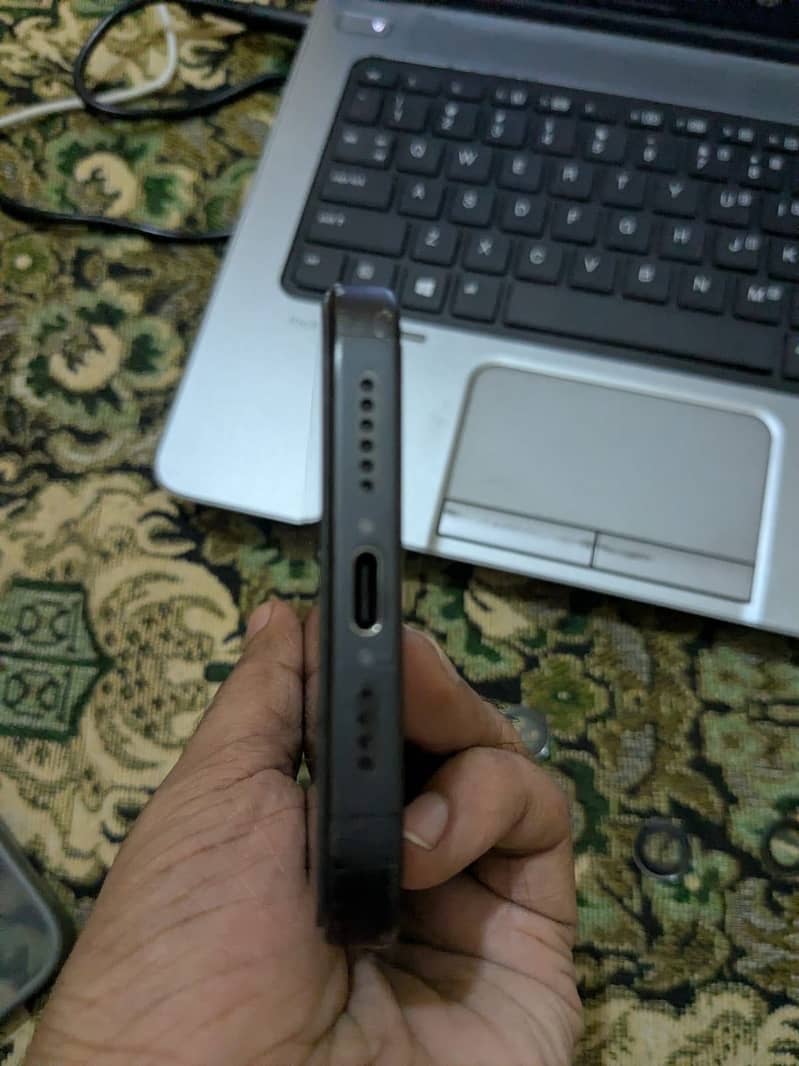 Apple iPhone 15 Pro Max 6