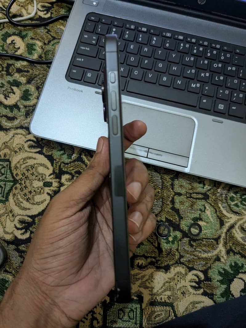 Apple iPhone 15 Pro Max 8