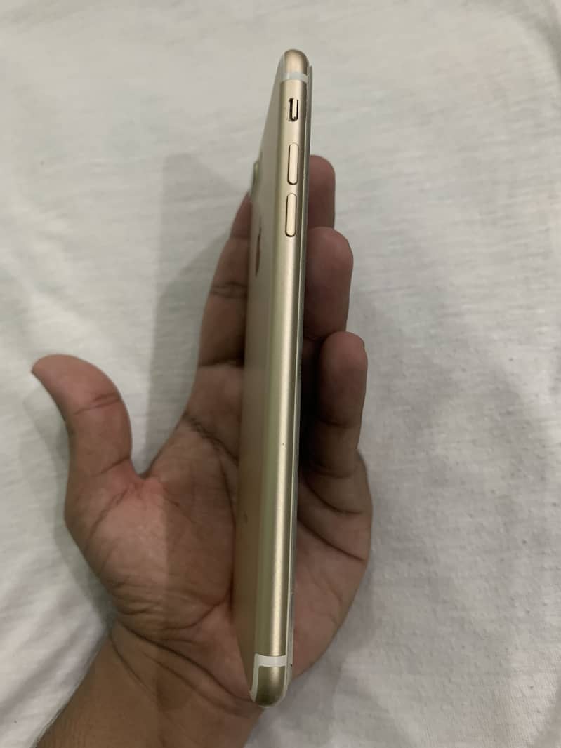 Apple iPhone 7 Plus 2