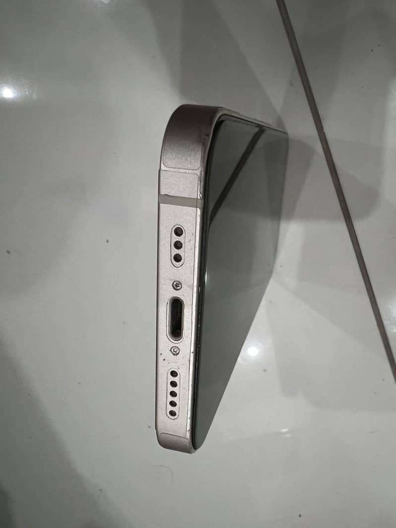 Apple iPhone 13 3