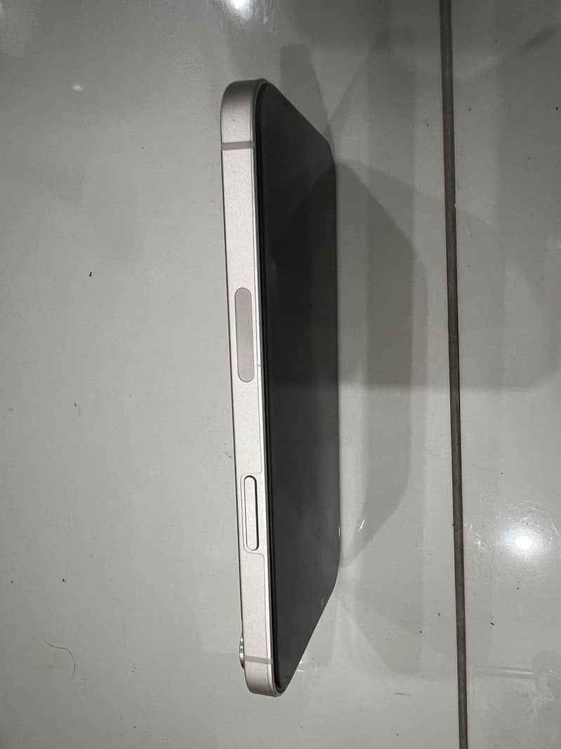 Apple iPhone 13 4