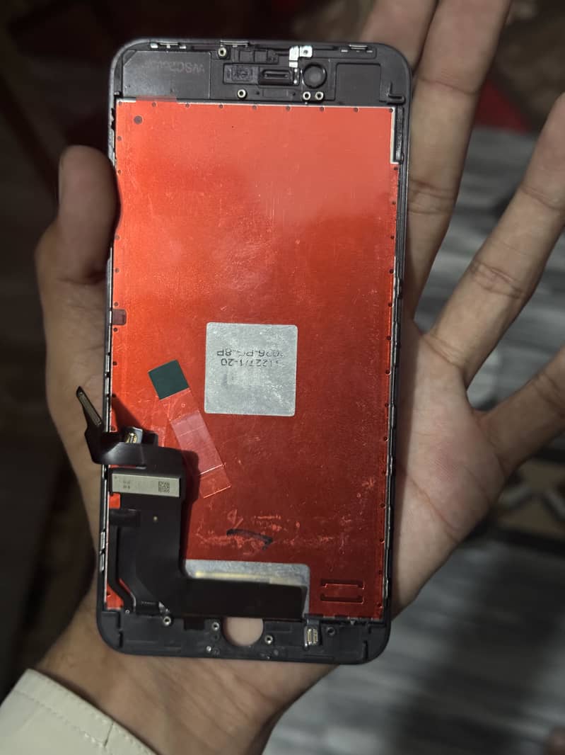 Apple iPhone 8 Plus 5