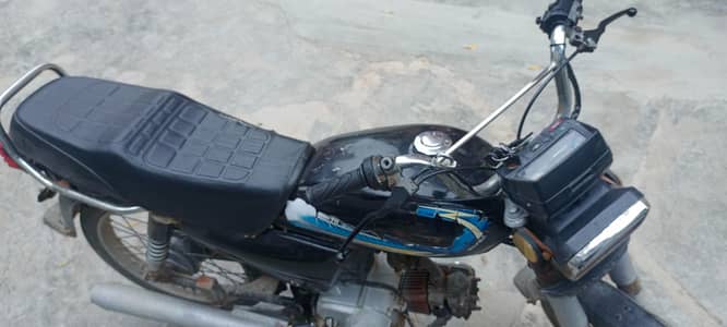 Unique 2008 Model Karachi number complete file cplc clear 1st owner.