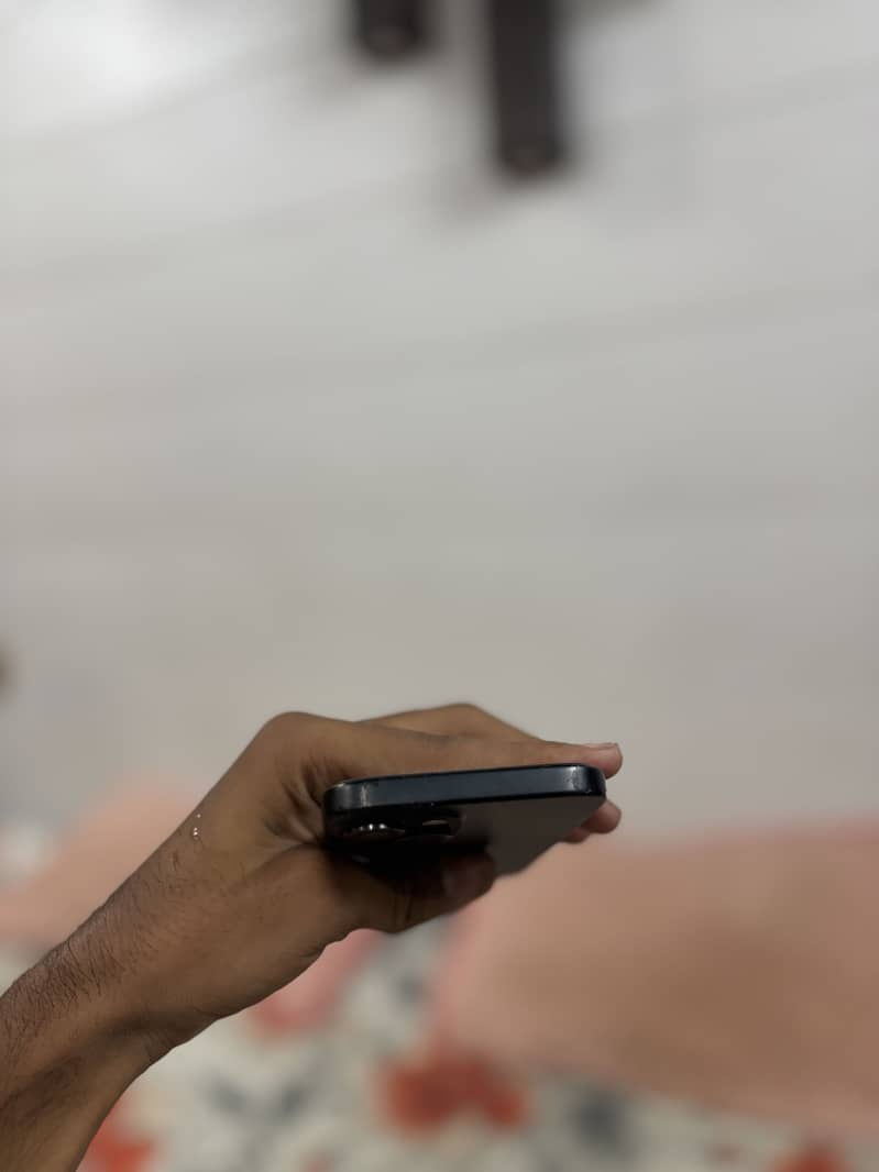 Apple iPhone 15 5