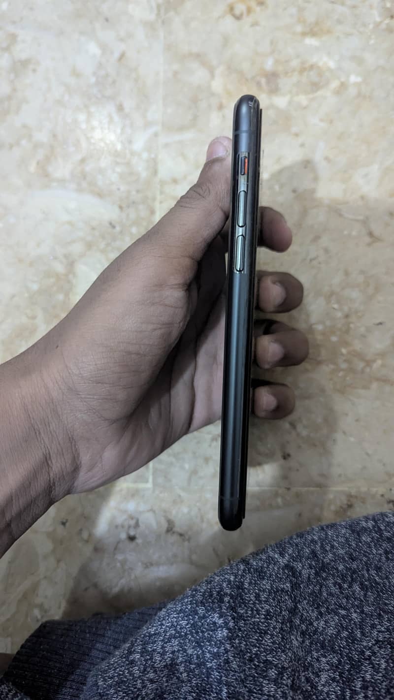 Apple iPhone 11 1