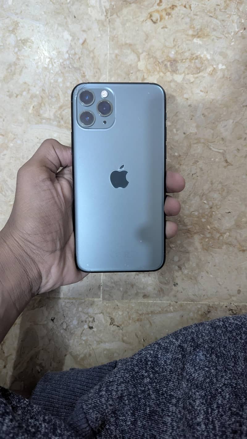 Apple iPhone 11 4