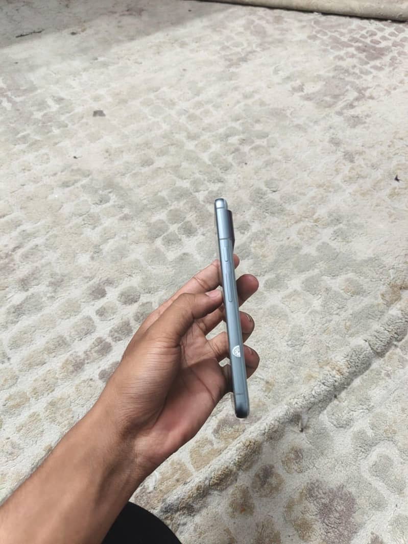 Google Pixel 8 2
