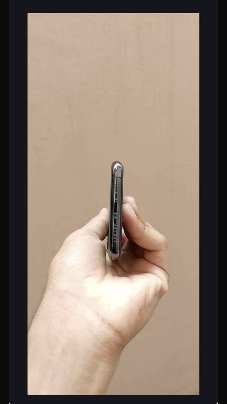 Apple iPhone 11 Pro 2
