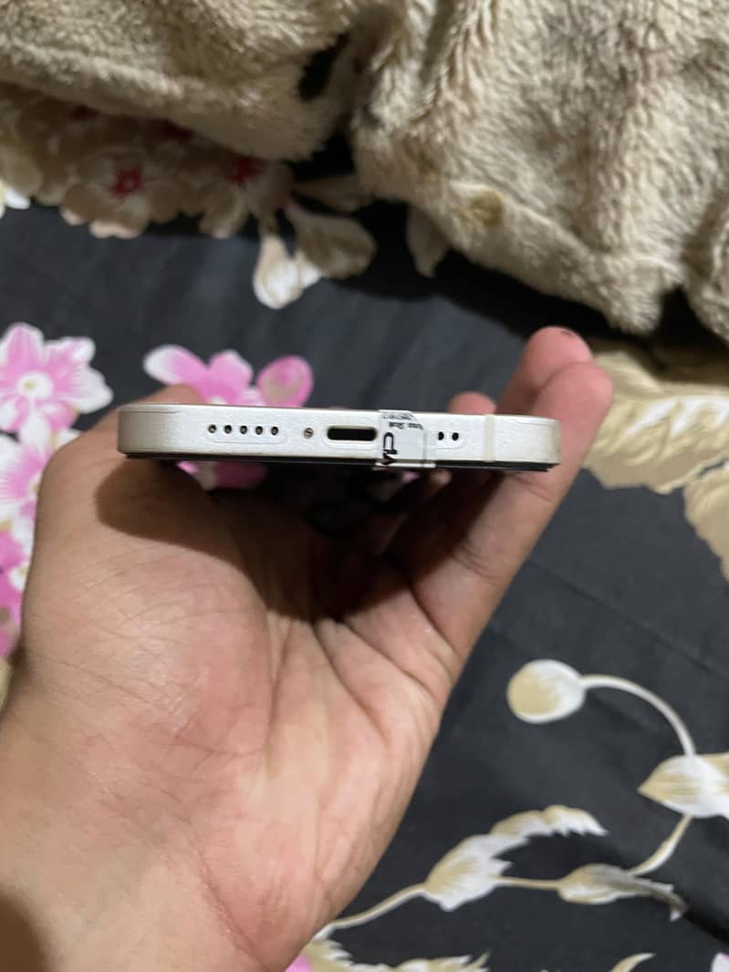 Apple iPhone 12 0