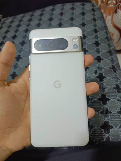 Google Pixel 8 Pro