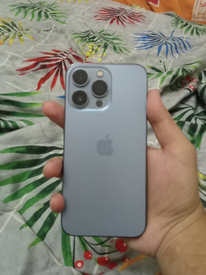 Apple iPhone 13 Pro 0