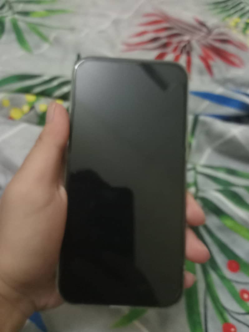 Apple iPhone 13 Pro 1