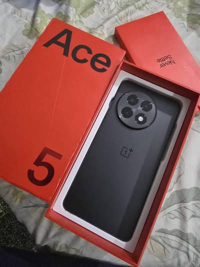 One Plus Ace 5/ Oneplus 13R