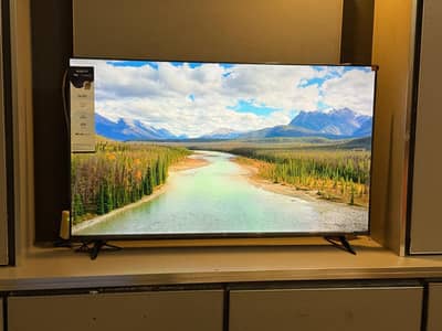 TCL Qled smart tv full HD for sale 50inches
