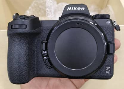 Nikon Z6II Mirrorless DSLR camera