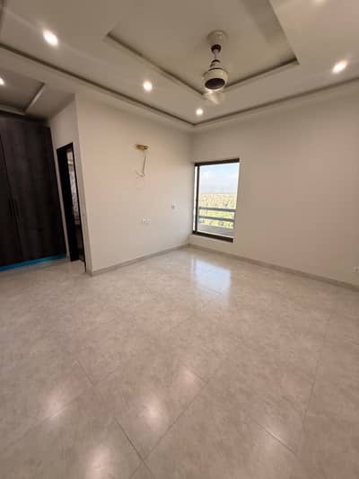 Zarkon Heights 3 Bed Flat For Rent