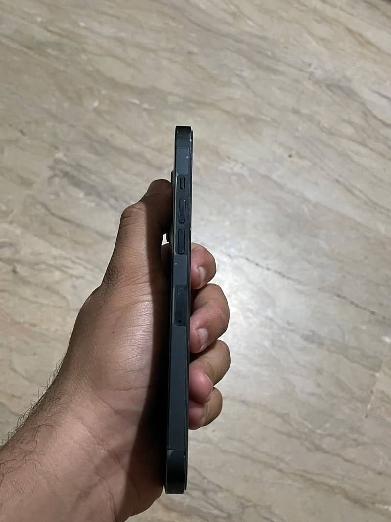 Apple iPhone 12 Pro Max 3
