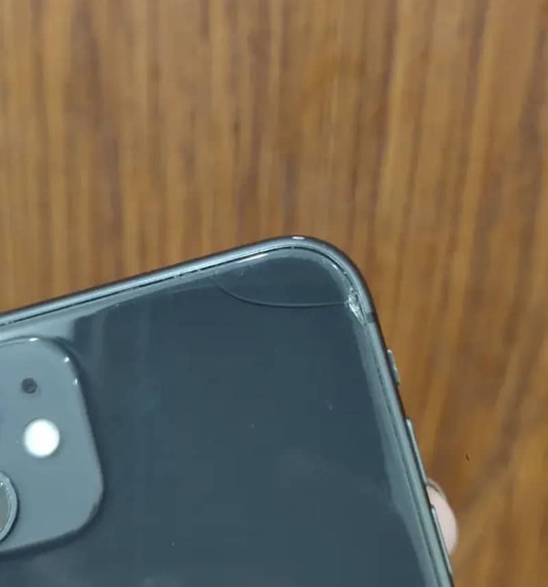 Apple iPhone 11 4