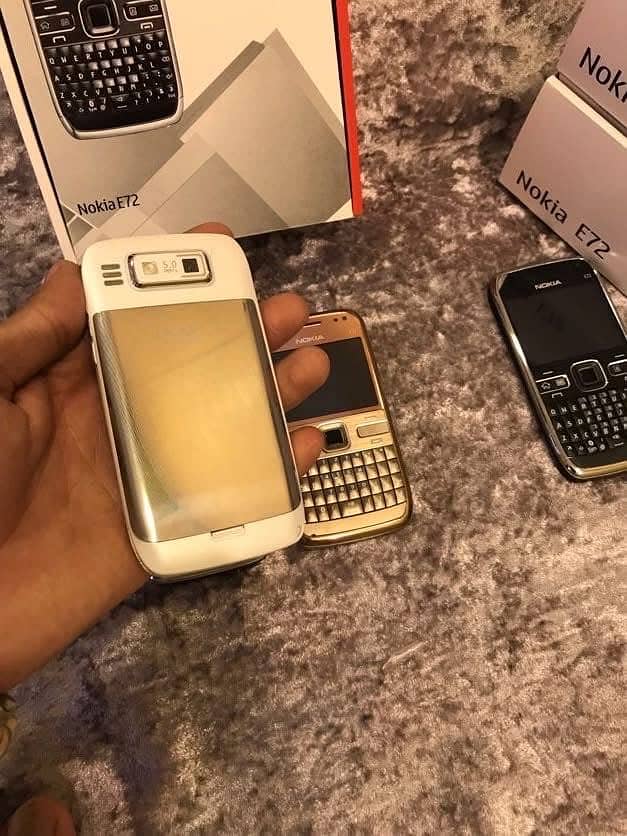 NOKIA E72 QWERTY KEYBOARD 2