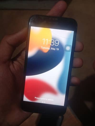Apple iPhone 7