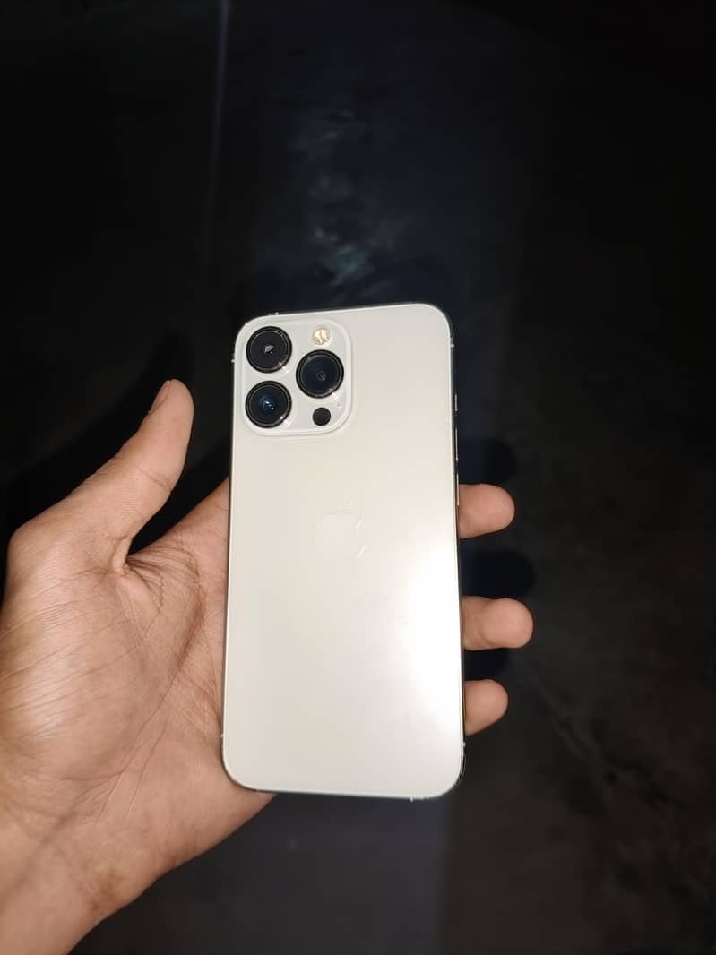 Apple iPhone 13 Pro 6