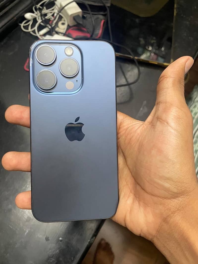 Apple iPhone 15 Pro 1