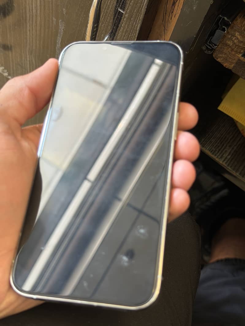 Apple iPhone 13 Pro 3