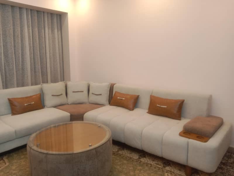 L shape sofa EIGHT sitter with table 0