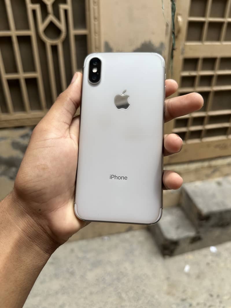 Apple iPhone X 5