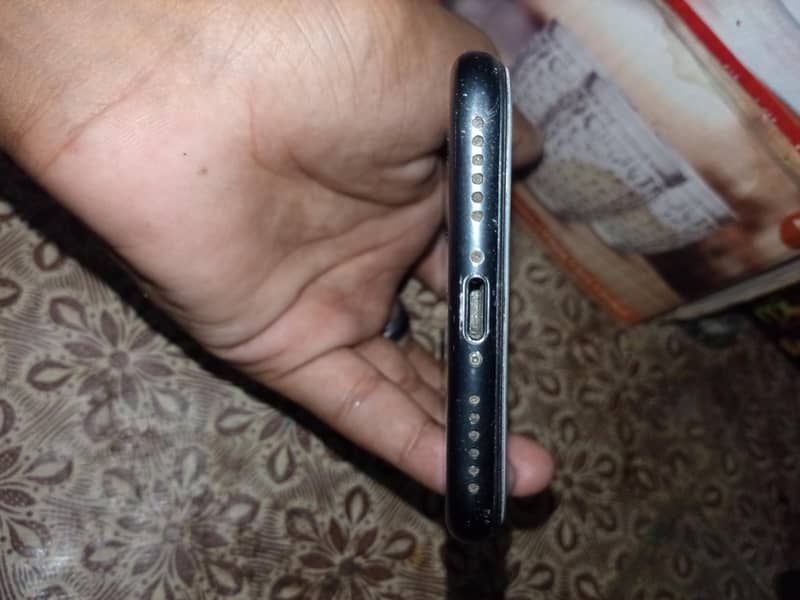 Apple iPhone 7 1