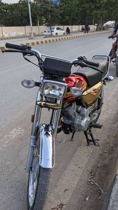 Honda Cg 125 Red Gold Edition