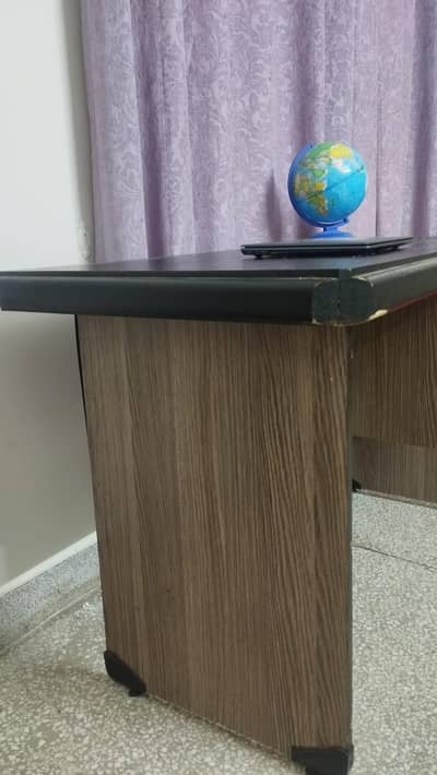 computer table