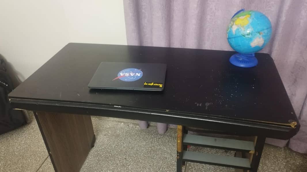 computer table 4