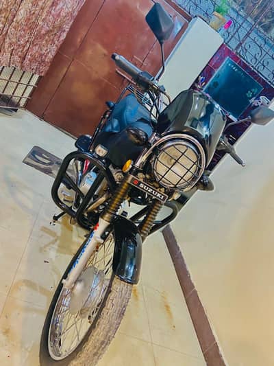 Suzuki GS 150 bike 2013