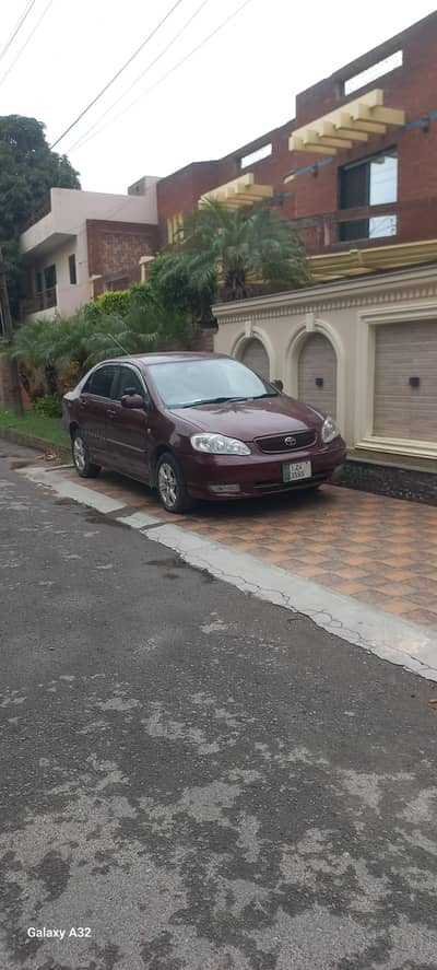 Toyota Corolla se Saloon Family Used Car model 2004