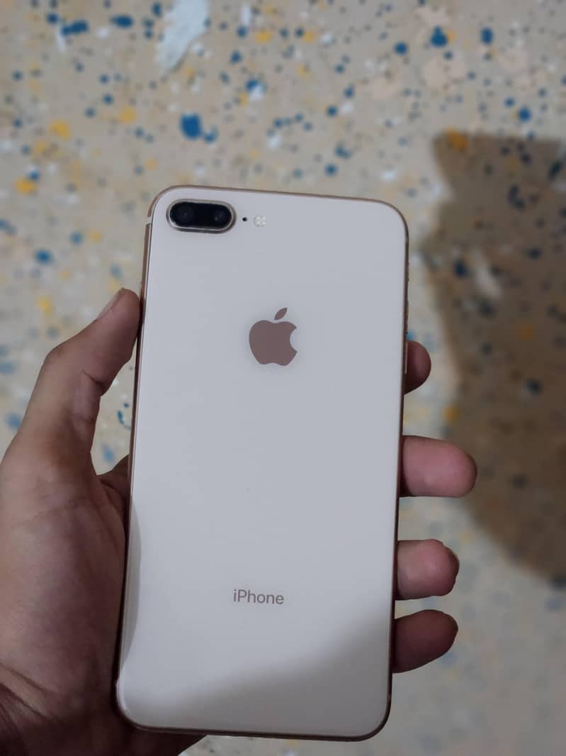 Apple iPhone 8 Plus 0