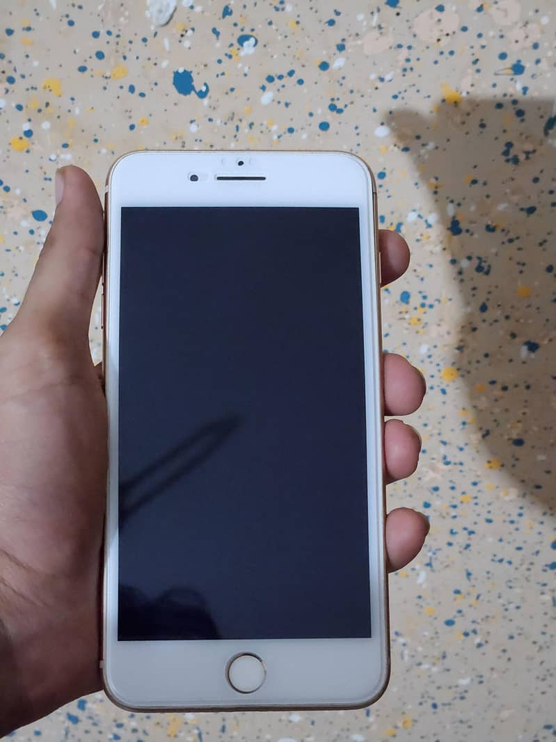 Apple iPhone 8 Plus 1