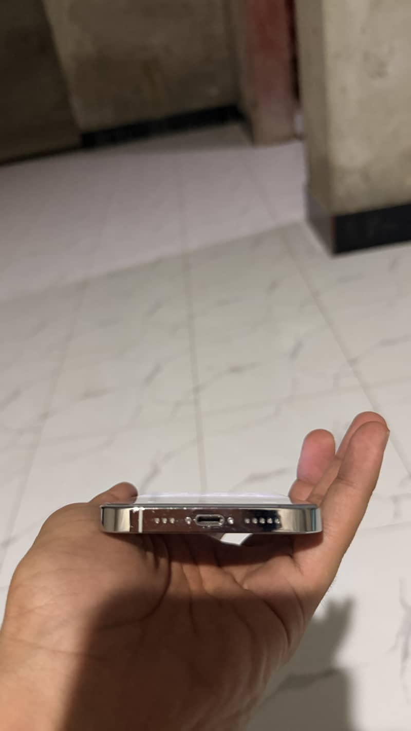 Apple iPhone 13 Pro 3