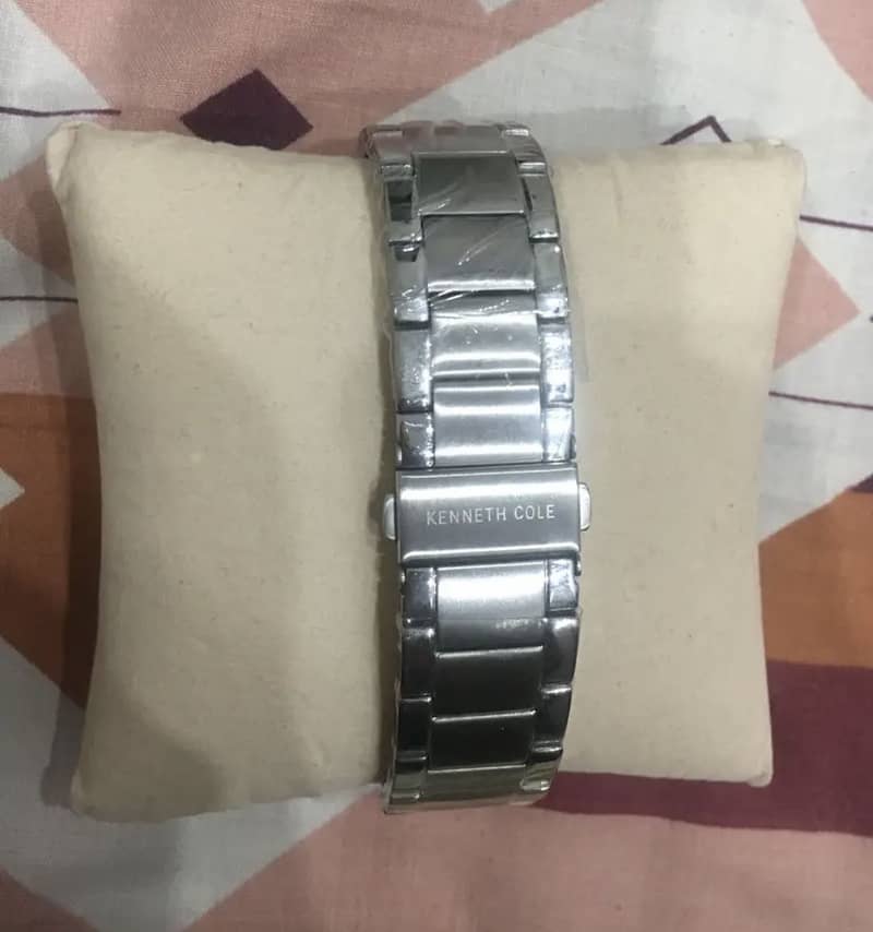 Watch 2